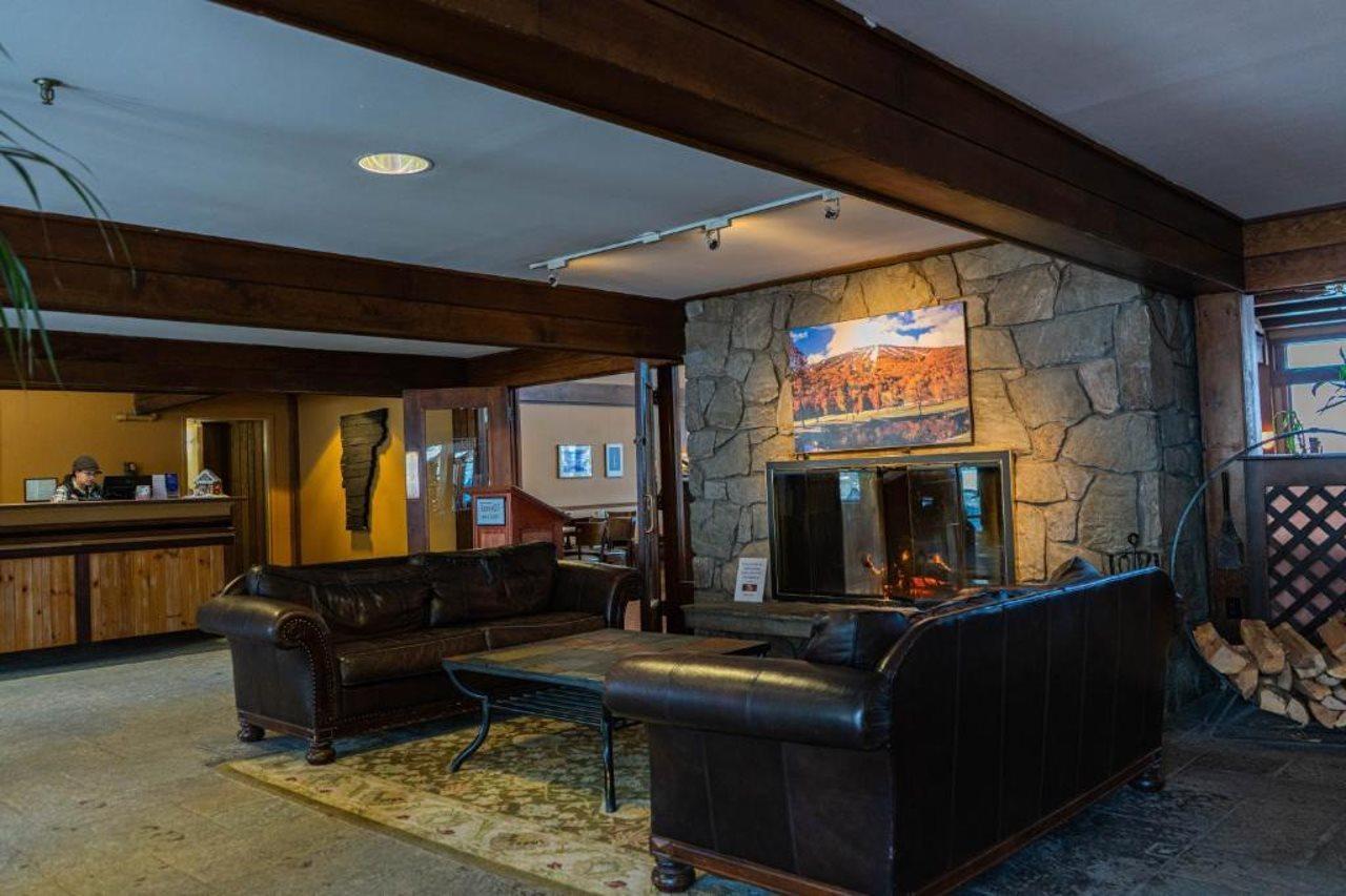 The Black Bear Lodge At Stratton Mountain Resort מראה חיצוני תמונה